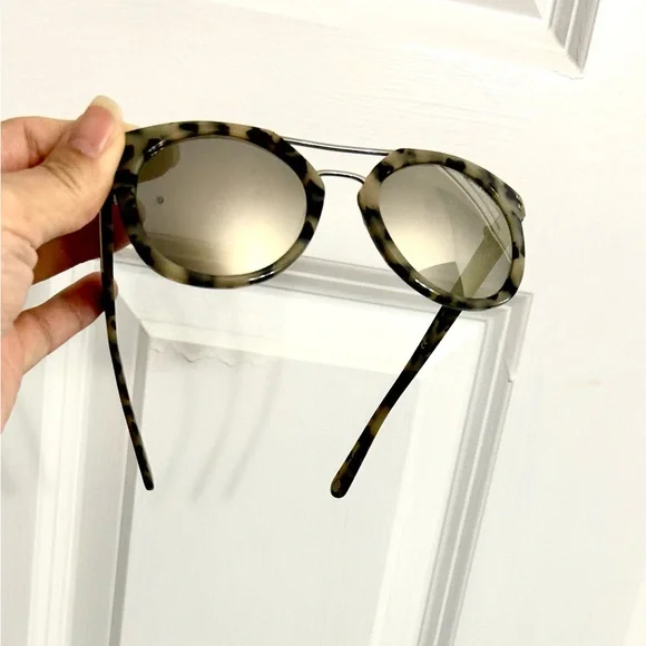 Henri Bendel New York Cat Eye Tortoiseshell Sunglasses - Picture 2 of 7